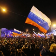 Civiles del Dombass en Ucrania cerebran el reconocimiento de la Independencia